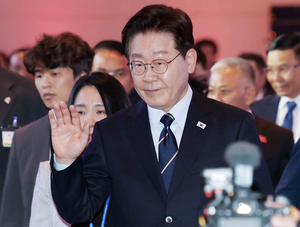 Nearly 6 in 10 nationals support Lee's 'peaceful coexistence' policy with N. Korea