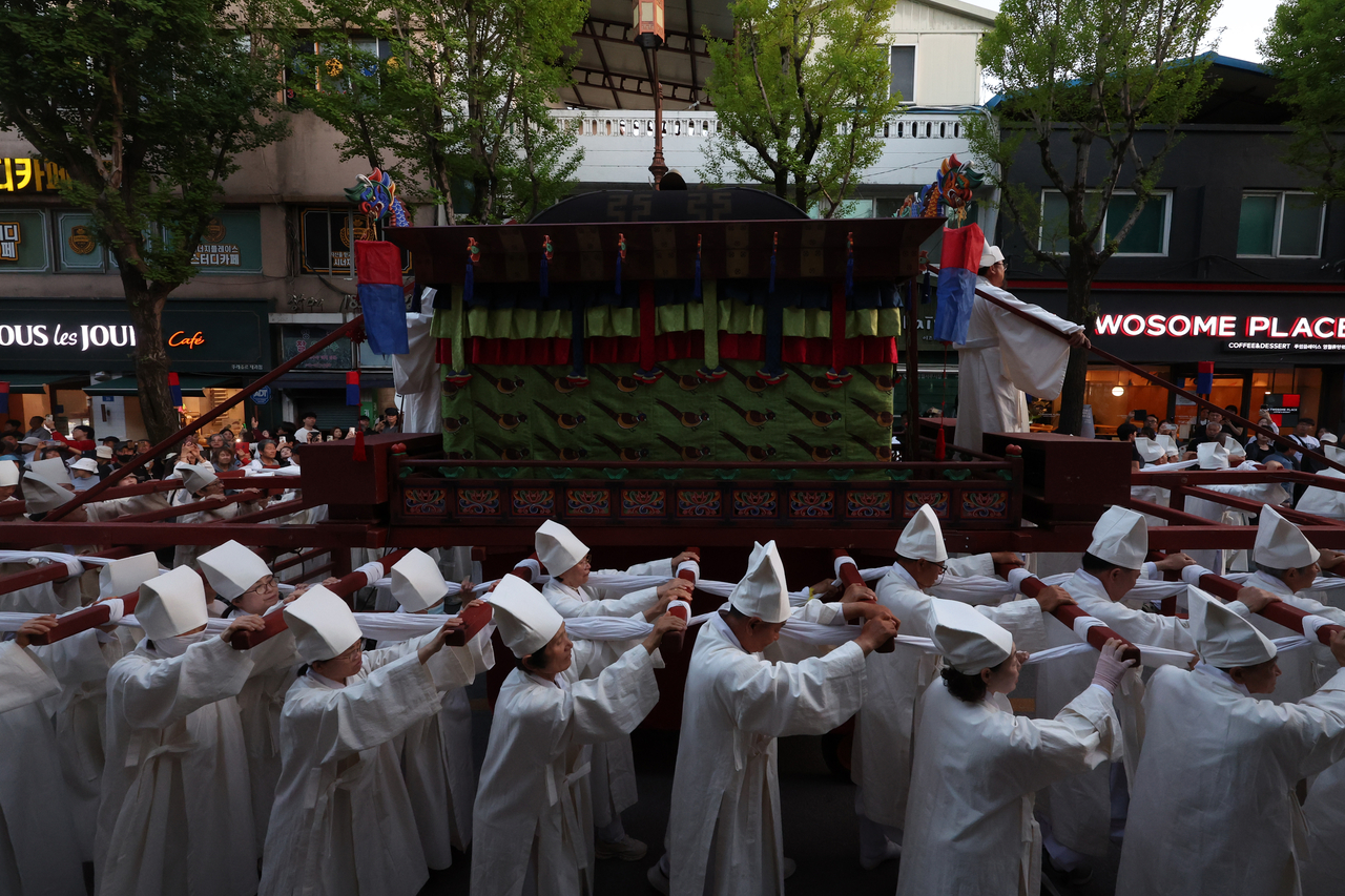 Royal funeral procession of King Danjong revived - The Korea Herald