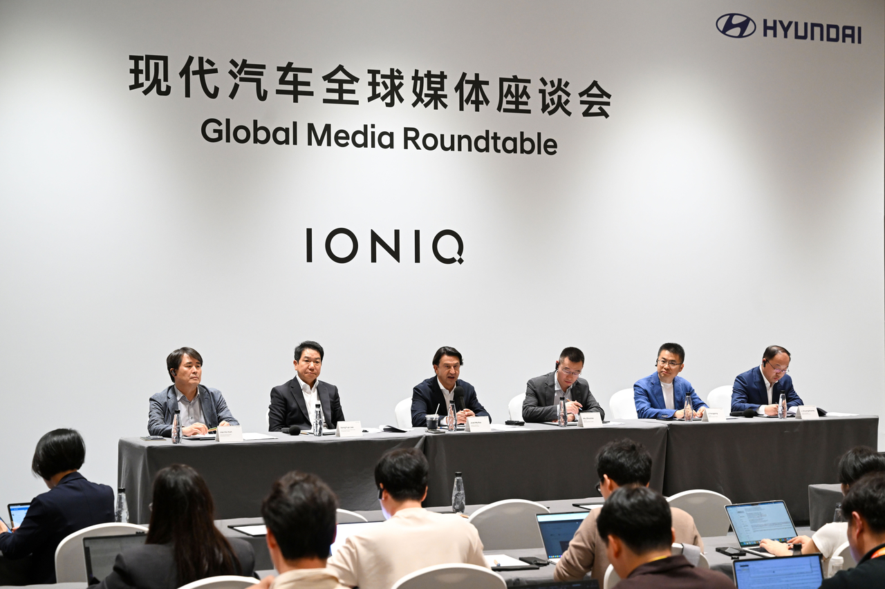 From left: Huh Jae-ho, China chief technology officer at Hyundai Motor, Lee Sang-yup, head of Hyundai and Genesis Global Design Center, Jose Munoz, CEO of Hyundai Motor, Wu Zhoutao, chair of Beijing Hyundai Motor, Li Fenggang, president of Beijing Hyundai Motor, and Li Shungshuang, deputy general manager of Beijing Hyundai Motor attend a media roundtable held on the sidelines of Auto China 2026, Friday in Beijing. (Hyundai Motor Group)