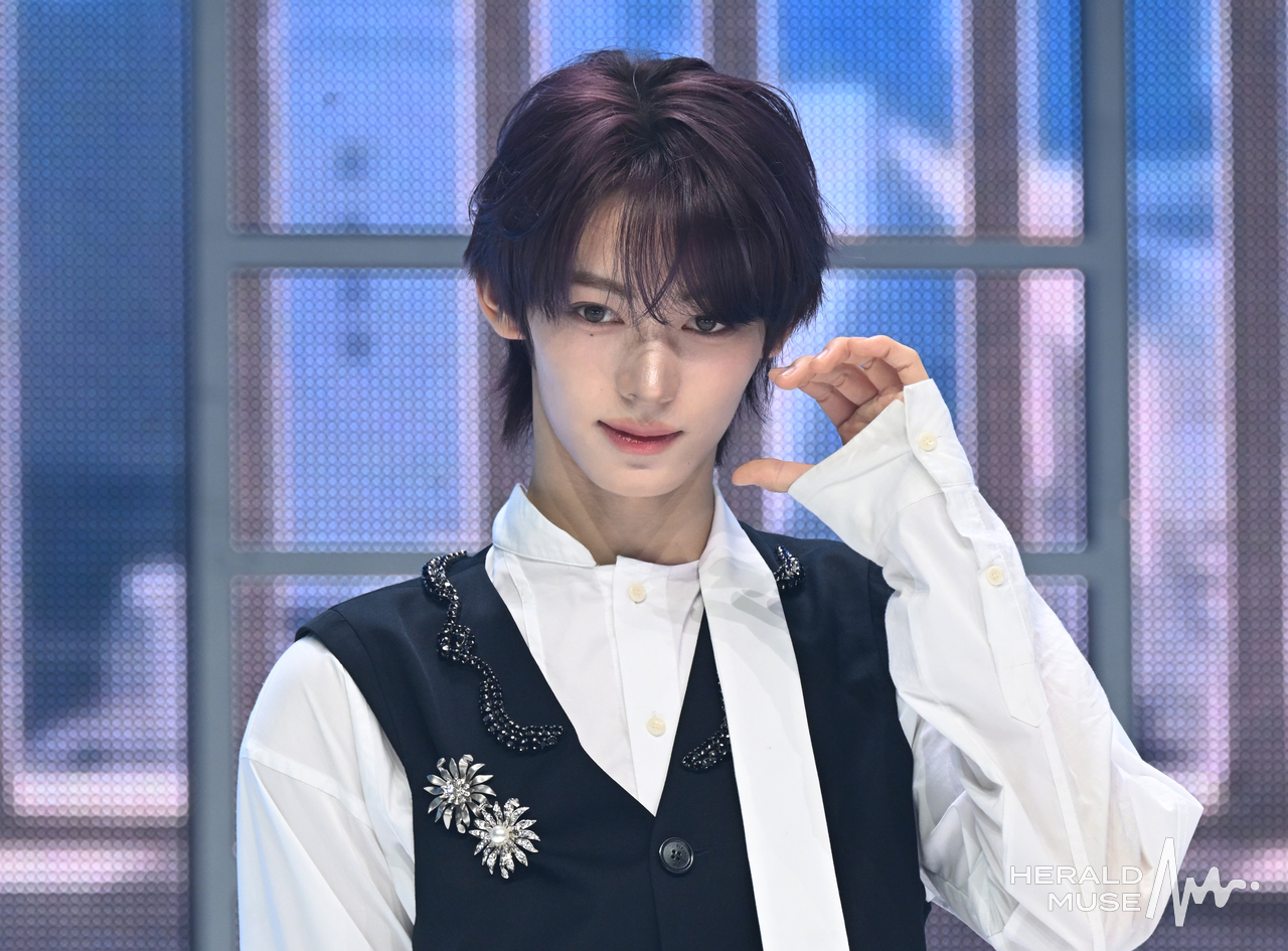 [헤럴드뮤즈=윤병찬 기자] 그룹 TWS(투어스·신유, 도훈, 영재, 한진, 지훈, 경민)가 27일 광진구 예스24라이브홀에서 미니 5집 ‘NO TRAGEDY’를 발매기념 미디어 쇼케이를 열었다.