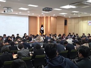 강동구, 비상경제대응 특별전담팀(TF) 운영... 현장 중심 대책 추진 - 뉴스 썸네일 이미지