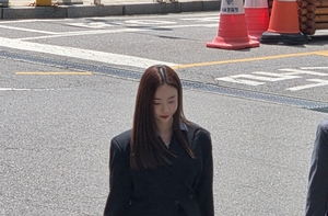 양정원 재력가 남편이 나서 수사 무마까지…결국 경찰 출석 [세상&]