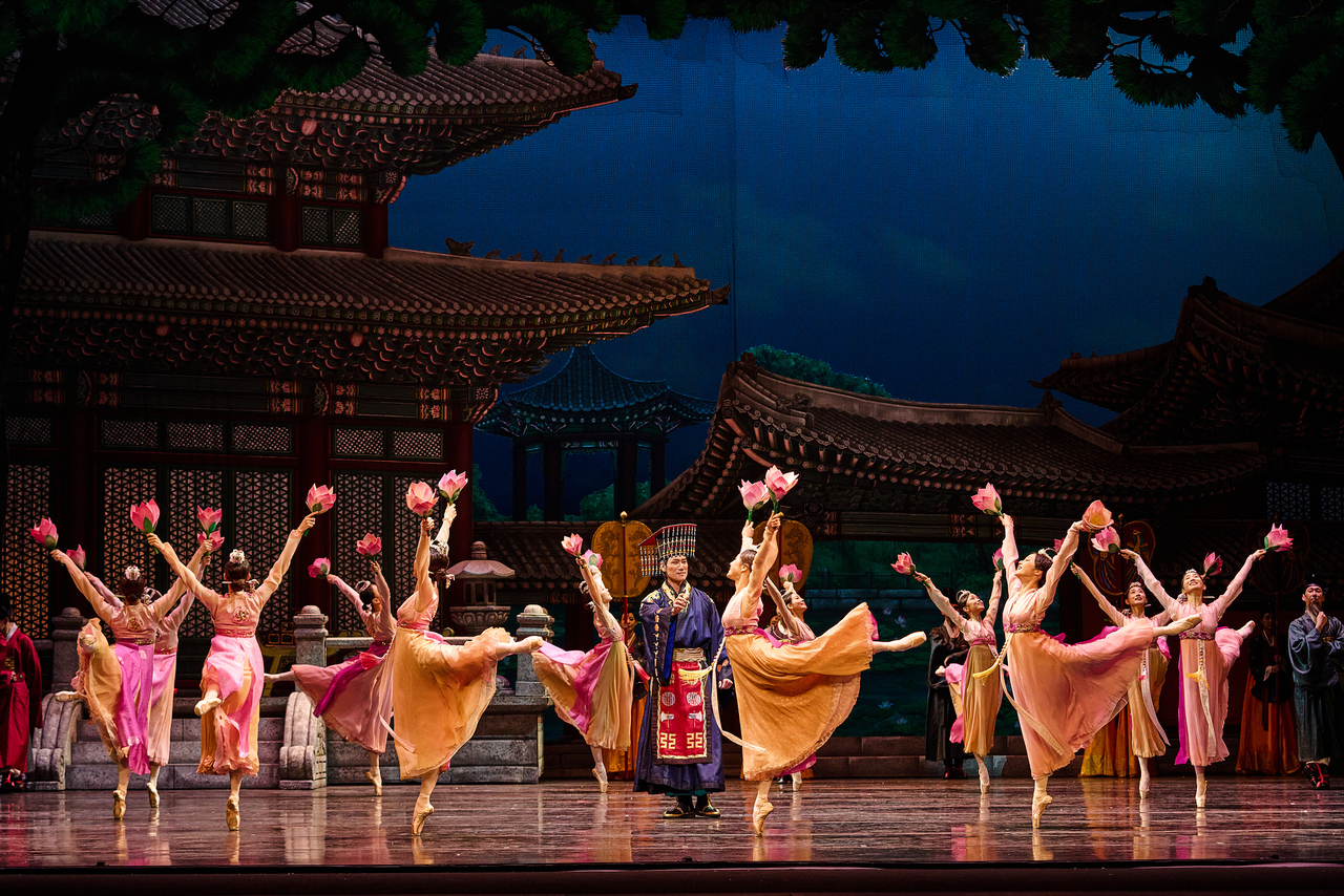 Universal Ballet's "Shim Chung" (Universal Ballet)