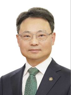 Minister of the Korea Forest Service Park Eun-sik (Korea Forest Service)