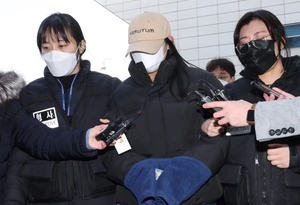 [속보] 검찰, ‘모텔 약물 살인’ 김소영 추가 기소…3명 상해 혐의 추가 [세상&]
