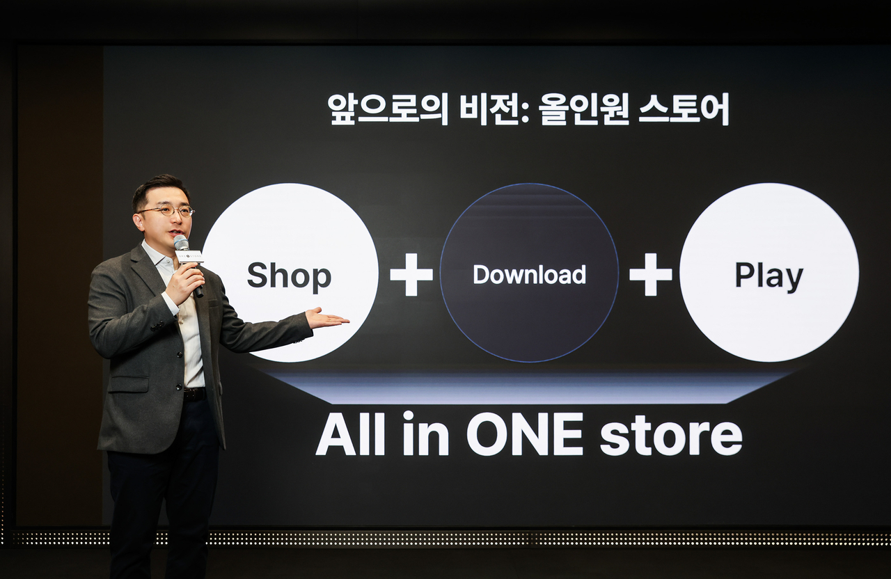 One Store CEO Park Tae-young speaks at a press conference in Seoul, Thursday. (One Store)