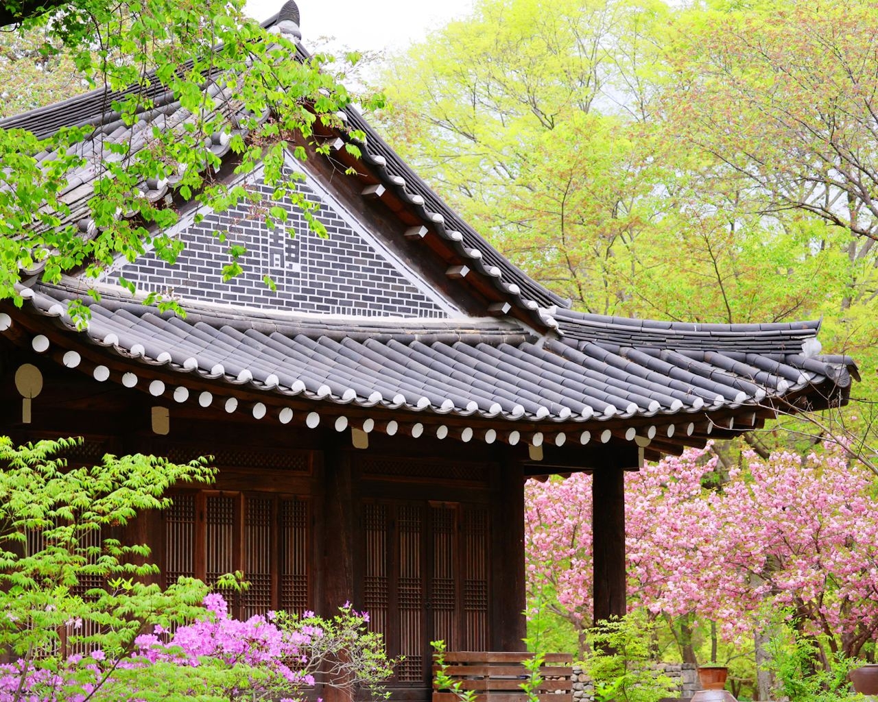 Hotel Jeonggwanru on Nami Island in Gangwon Province (Arko)
