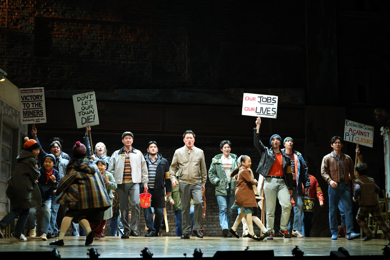 Cast members perform highlights from the musical "Billy Elliot" during a press call held at Blue Square in Yongsan-gu, Seoul, on April 29. (Yonhap)