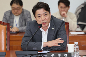 첫 법정공휴일 노동절…여야, ‘노동 존중’ 한목소리 속 공방