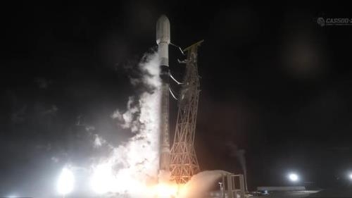 A Falcon 9 rocket lifts off from Vandenberg Space Force Base in Santa Barbara County, California, on Saturday, carrying the South Korean-built CAS500-2 satellite, in a screenshot from SpaceX's official X account. (SpaceX)