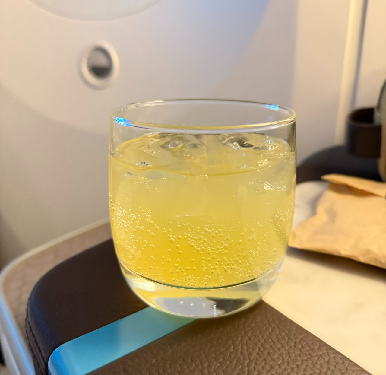 JUMO mango, yuja and citrus mint soju cocktail, made with premium craft-distilled soju and real juice (Hong Yoo/The Korea Herald)