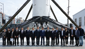 Korea's space agency chief visits Umbra Space, SpaceX for satellite talks