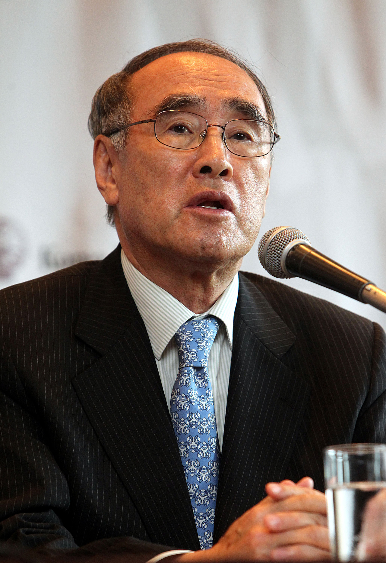 Former Prime Minister Lee Hong-koo (Yonhap)