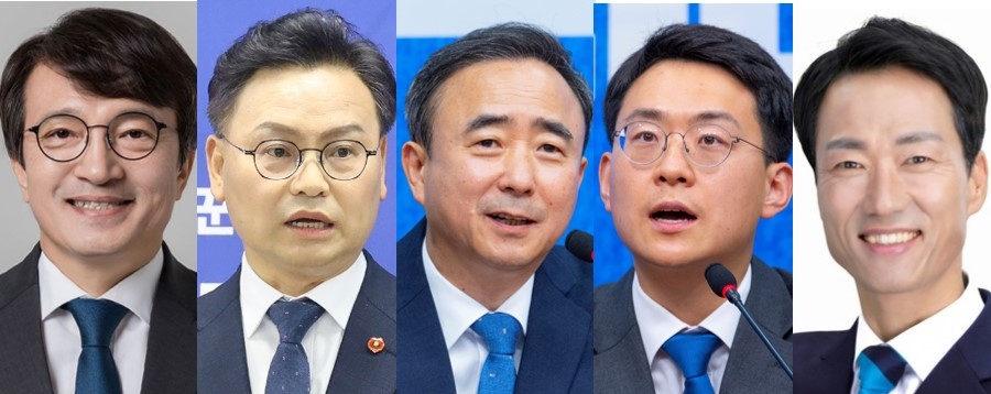 From left: Kim Eui-kyeom, Kim Sung-bum, Lim Mun-yeong, Park Ji-won and Park Hyung-ryong (Yonhap)