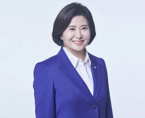 Former Democratic Party of Korea lawmaker Yang Kyung-sook. (Yang Kyung-sook’s Facebook)