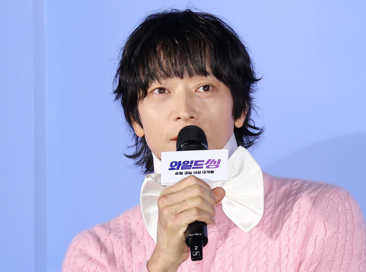 Gang Dong-won speaks at the press conference for "Wild Sing" at Lotte Cinema Konkuk University in Seoul on Thursday. (Yonhap)