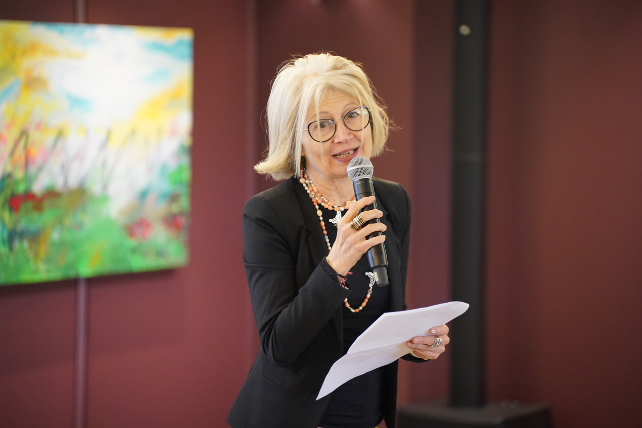 Italian Ambassador to Korea Emilia Gatto delivers special remarks at the sixth session of the 9th Global Biz Forum at ArtCube2R2 gallery in Seoul on Wednesday. (The Korea Herald)