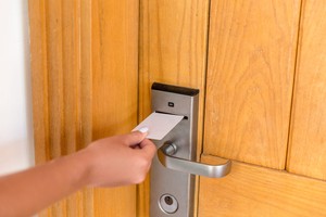 Unstaffed hotel under fire after guest enters occupied room with stolen key
