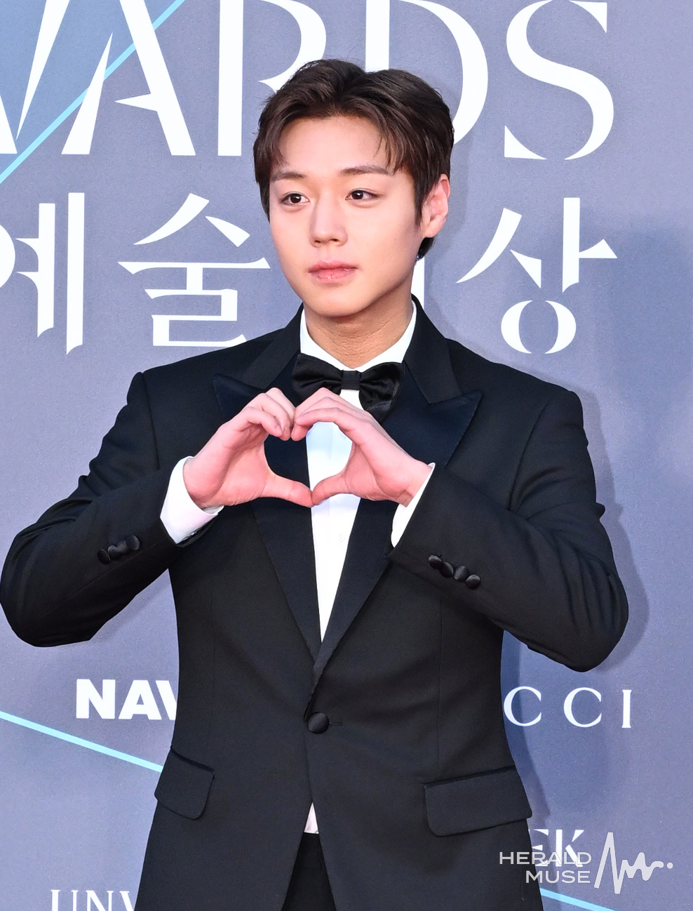 [헤럴드뮤즈=윤병찬 기자] 배우 박지훈이 8일 오후 서울 강남구 삼성동 코엑스에서 열린 제62회 백상예술대상 레드카펫 행사에 참석해 포즈를 취하고 있다.