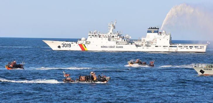 A special crackdown on boats engaging in illegal activities in South Korean waters (Yonhap)