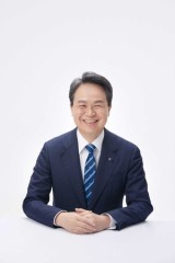 Shinhan chief to meet global investors in North America road show