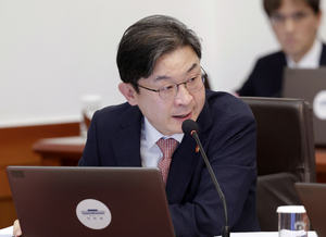 명륜당의 위험한 이자 장사... 금융위원장 "철퇴를 가하겠다"