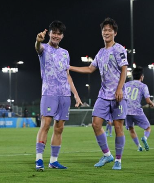 Late blitz blasts Korea to 4-1 win over Vietnam in U17 soccer