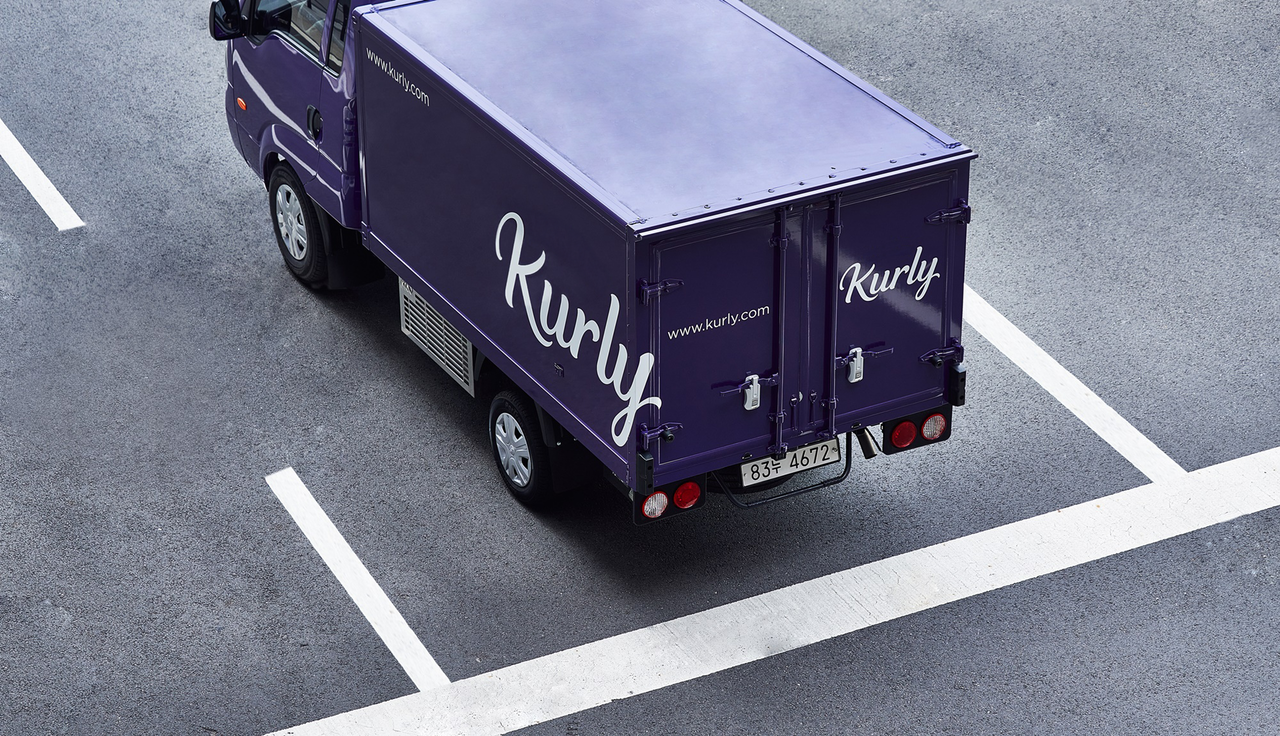 A Kurly delivery truck (Kurly)