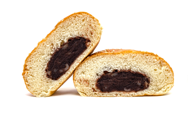 This photo shows rolls filled with sweetened red bean paste, a popular delicacy in Korea, particularly among older people. (123rf)