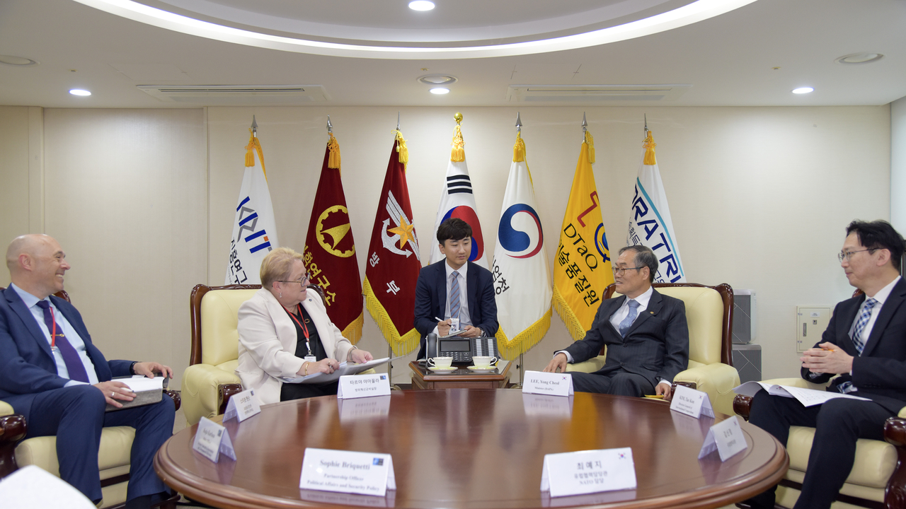 DAPA Minister Lee Yong-cheol (fourth from left) meets with NATO Assistant Secretary General for Defense Investment Tarja Jaakkola (second from left) ahead of the second South Korea-NATO defense industry consultative meeting at the Government Complex Gwacheon on Monday. (DAPA)