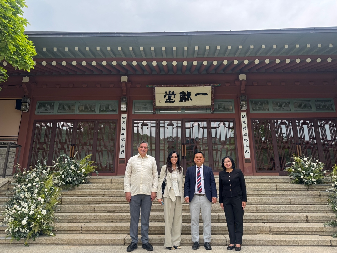 (From left) Jeremy Barns, director-general of the National Museum of the Philippines; Kim Yong-wook, exchange and cooperation director at Korea Foundation; Indira Estiyanti Nurjadin, head of the Indonesian Heritage Agency and Nitaya Kanokmongkol, executive director of Office of National Museums in Thailand pose for a photo on Monday in Seoul. (KF)