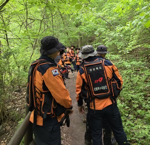 Search enters 3rd day for missing boy at Juwangsan
