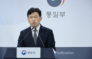 통일부, 北 여자축구 민간 응원단에 3억원 지원…2500여명 규모