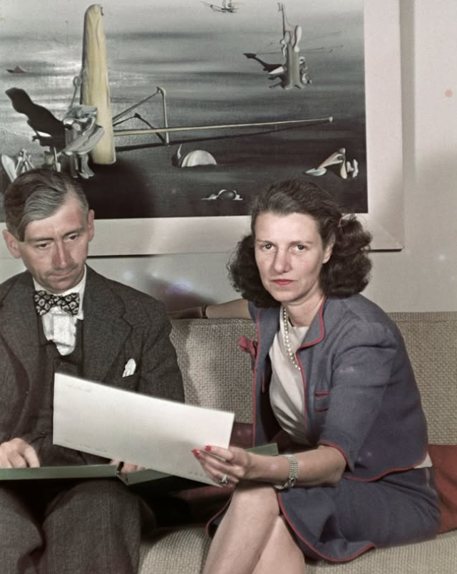 “Herbert Read and Peggy Guggenheim," photographed by Gisele Freund in 1939, printed 1977 (Courtesy of the Peggy Guggenheim Collection Archives)