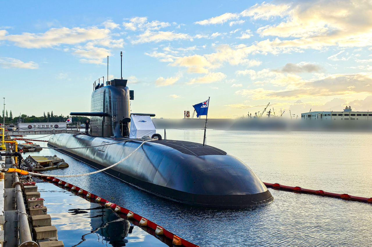 The Republic of Korea Navy’s 3,000-ton-class submarine, the first-in-class Dosan Ahn Changho (SS-083) (SS-III)  (Yonhap)