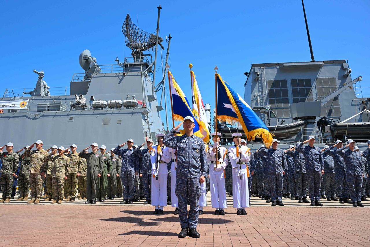 A farewell ceremony is held at the Busan Naval Base for the departure of the Wang Geon-class destroyer ship on Friday. (Yonhap)