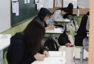 School stress peaks in first year of high school, young adults say