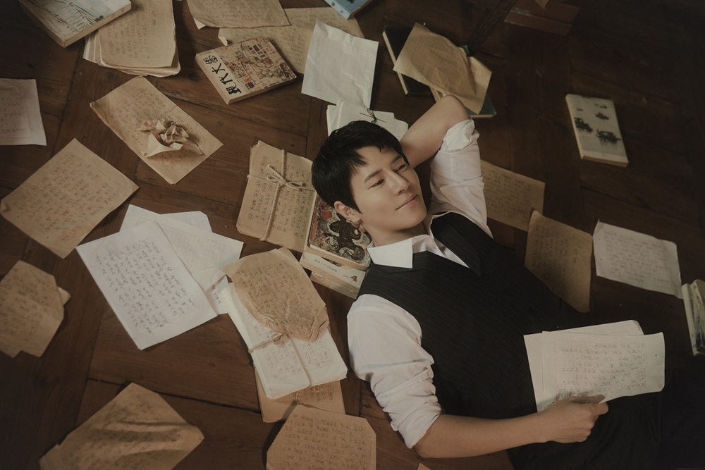 Lee Kyoo-hyung in "Fan Letter" (Live)