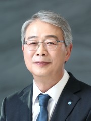 Woori chief deepens inclusive finance push