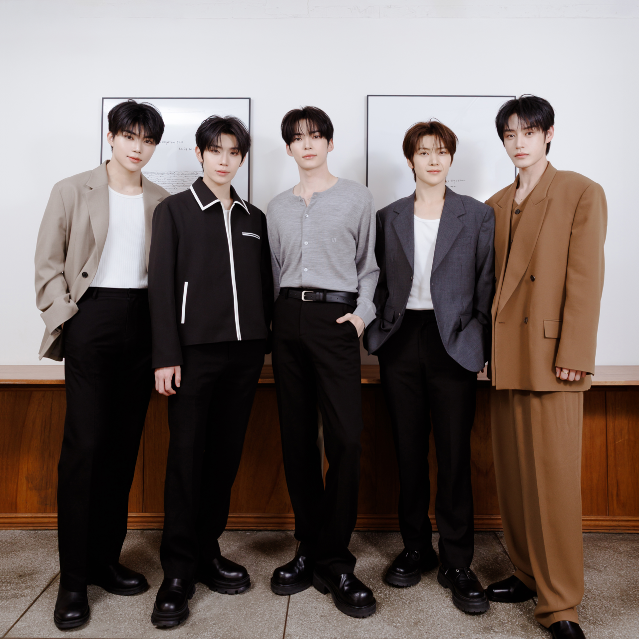 Zerobaseone (WakeOne)