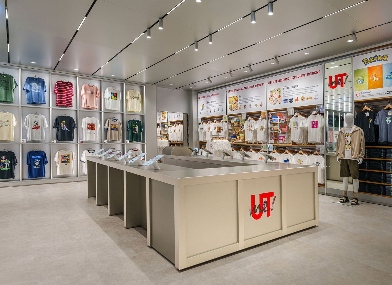 A T-shirt customization area inside Uniqlo’s Myeong-dong flagship store (Uniqlo Korea)