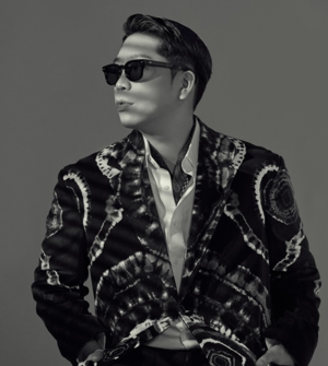 MC Mong's livestream controversy recalls Min Hee-jin — but with key differences