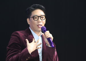 MC몽, 세 번째 폭로서 아이유까지 소환…“연예인은 약자” 왜?