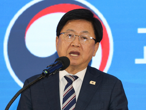 교육부, 1년 성과 발표…AI학교 3307곳·지역거점대 3곳 1000억 지원[세상&]