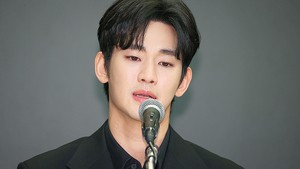김수현, 누명 벗었나?…경찰 “故김새론 목소리는 AI조작·‘미성년 교제’ 사실 아냐”
