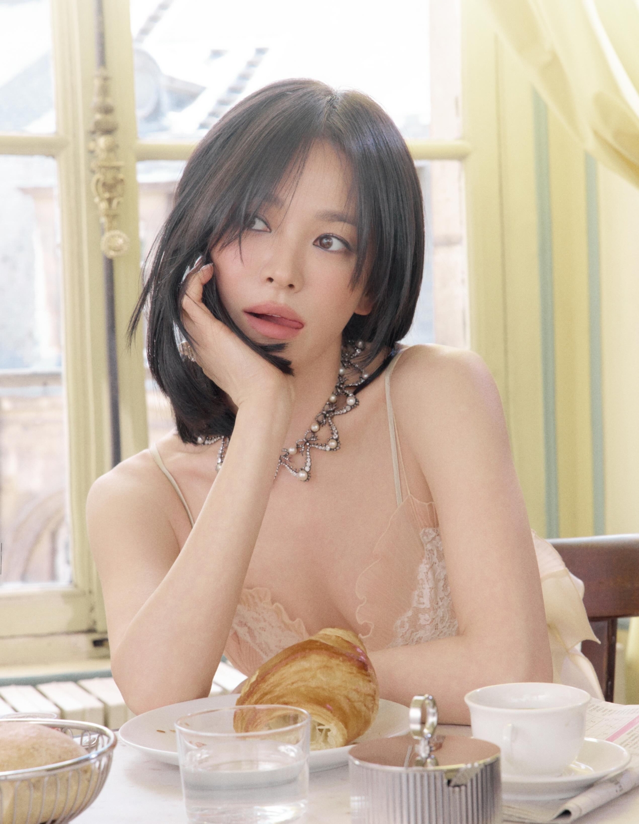 사진=송혜교 채널
