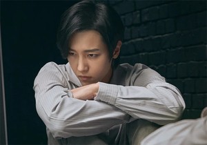 스벅 인증했다 뮤지컬 하차…정민찬 2차 사과에 댓글창 난리났다