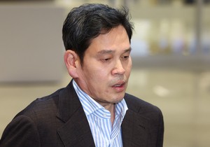 스타벅스 ‘탱크데이’ 후폭풍…정용진 회장, 급기야 2차 대국민 사과
