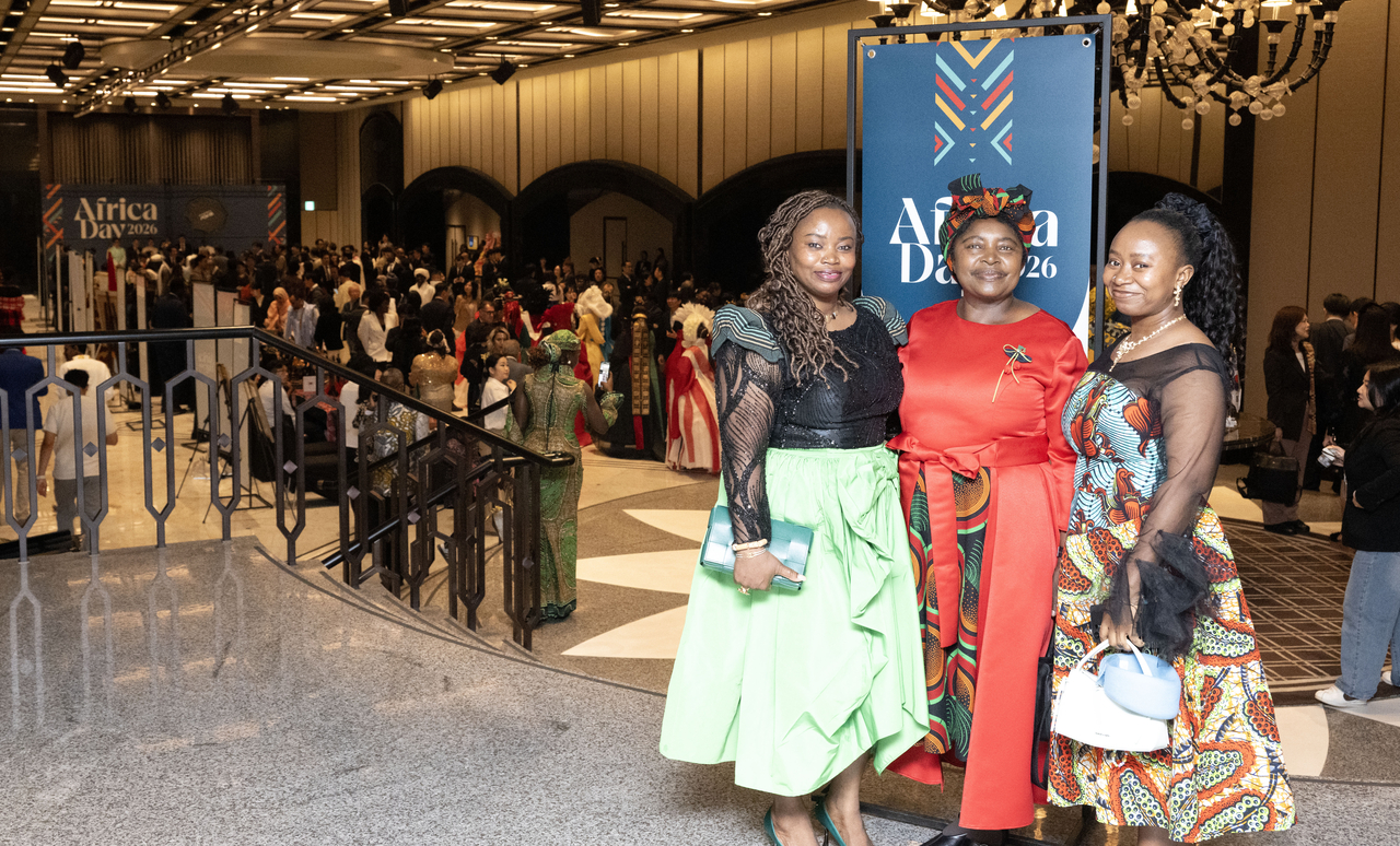 Participants pose for photos during Africa Day 2026 at the Grand Ballroom of the Grand Hyatt Seoul in Yongsan-gu, central Seoul, on Wednesday afternoon. (Im Se-jun/The Korea Herald)
