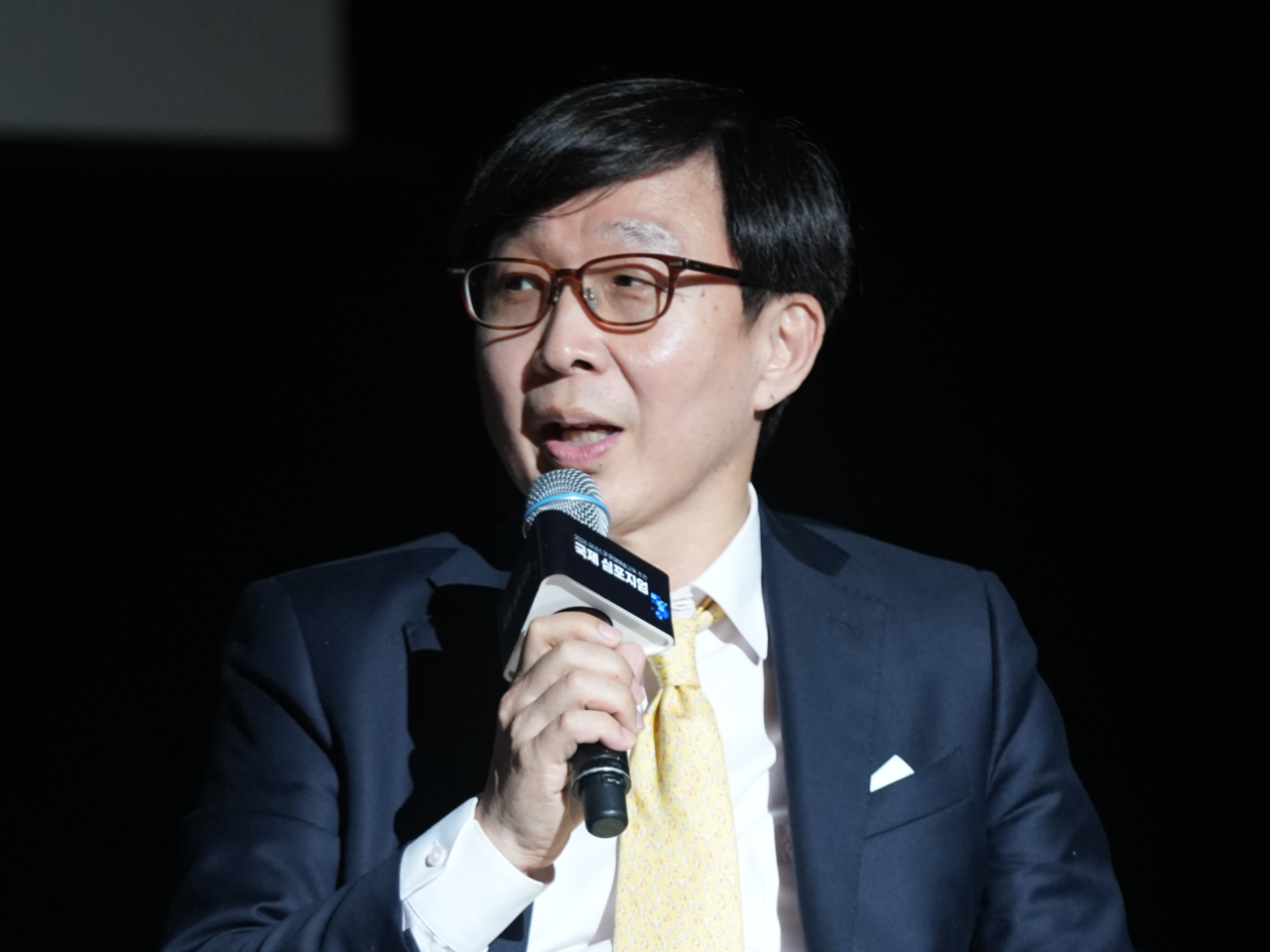 Kim Bung-nyun, a child and adolescent psychiatrist at Seoul National University Hospital, participates in an international symposium, part of the 15th UNESCO Culture and Arts Education Week, held at the National Museum of Modern and Contemporary Art, Korea, on Thursday. (KACES)